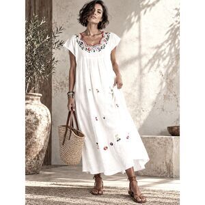White Embroidered Floral Boho Caftan Dress Made in Italy Summer Resort Y2K M